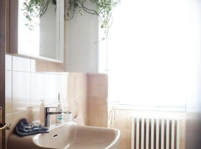 Casa Nina - Vacanze In Valtellina 손드리오